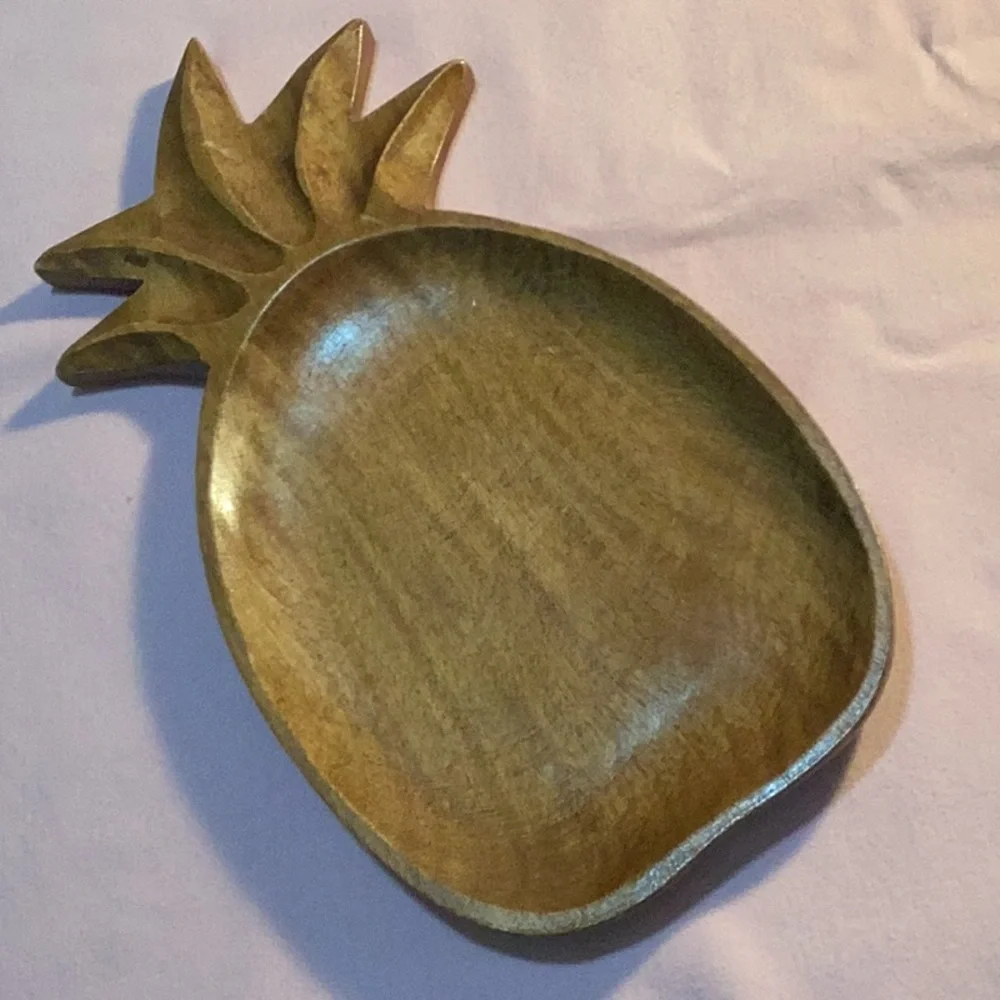Wooden S & P, Napkin Holder & Pineapple Tray - Picture 5 of 6